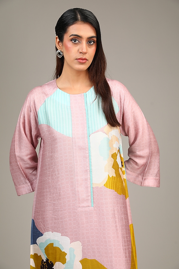 Pink Dupion Silk Floral Printed Kurta Set by CLOS at Pernia's Pop Up Shop