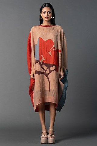 Beige & Red Japanese Quash Floral Printed Kaftan Dress by CLOS
