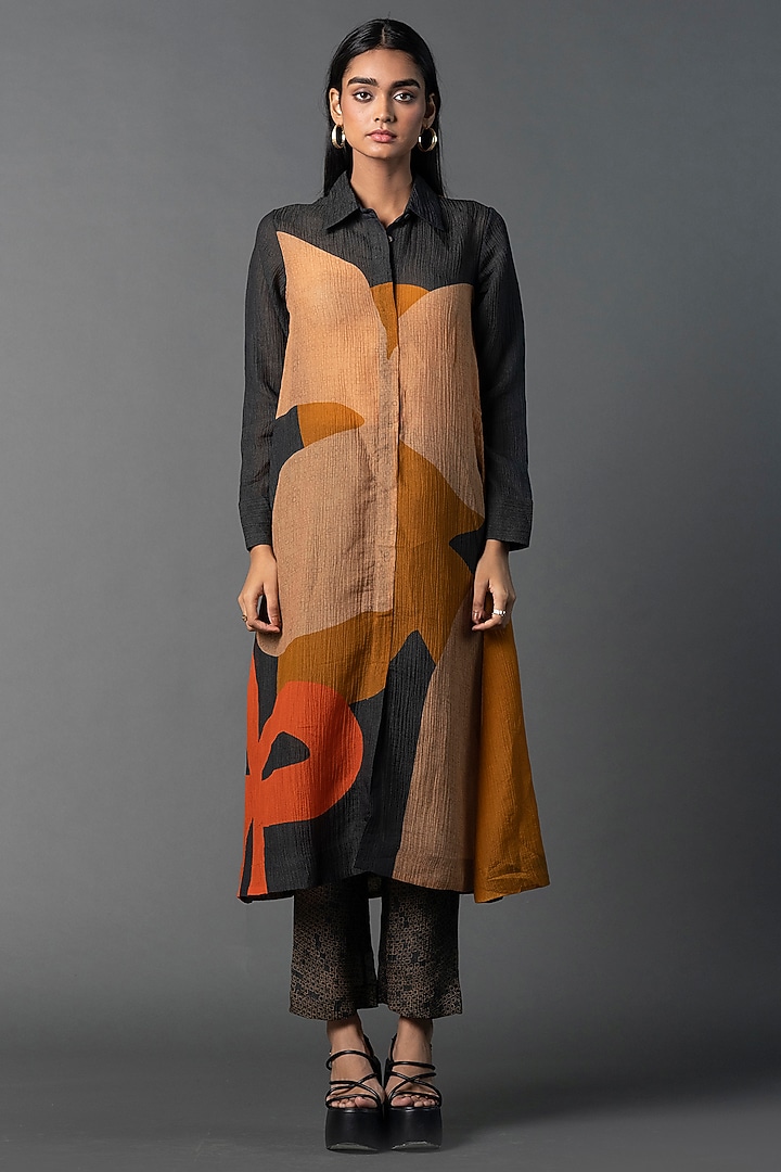 Grey & Cream Japanese Quash Floral Printed Straight Kurta Set by CLOS at Pernia's Pop Up Shop