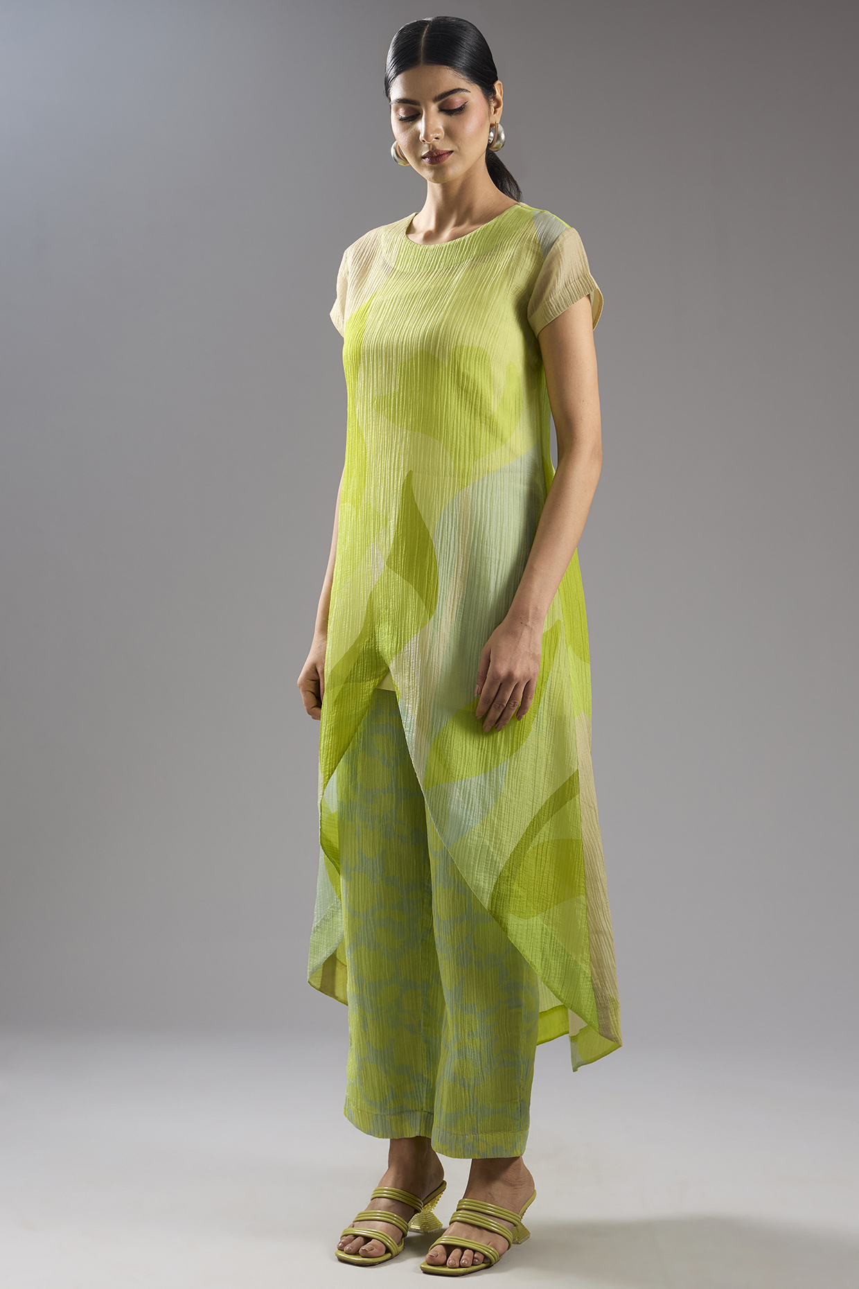 Green Shimmer Cupro Abstract Printed Tunic Kurta Set by CLOS at Pernia's Pop Up Shop