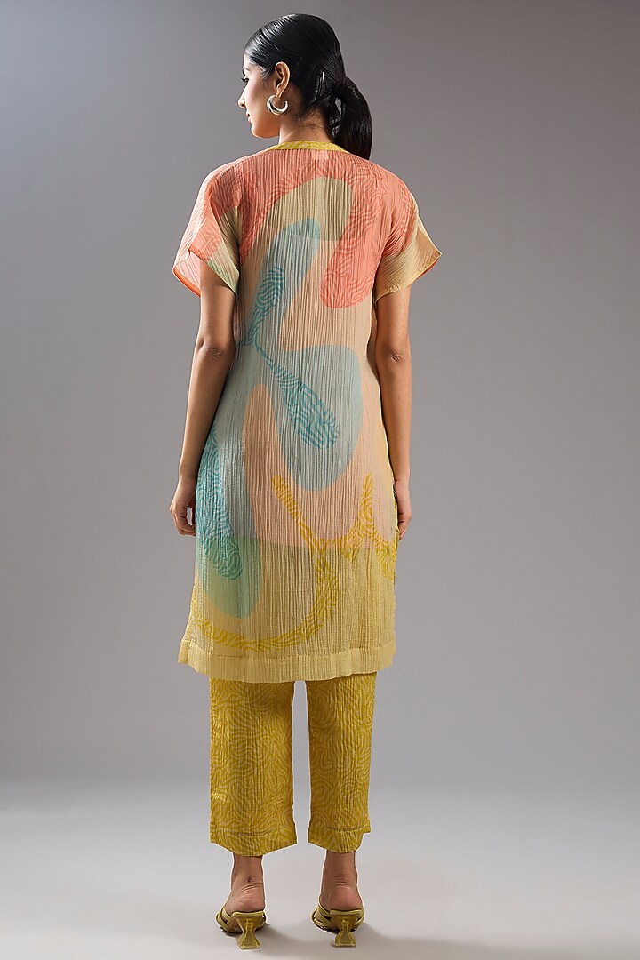 Peach Shimmer Cupro Abstract Printed Tunic Kurta Set by CLOS at Pernia's Pop Up Shop