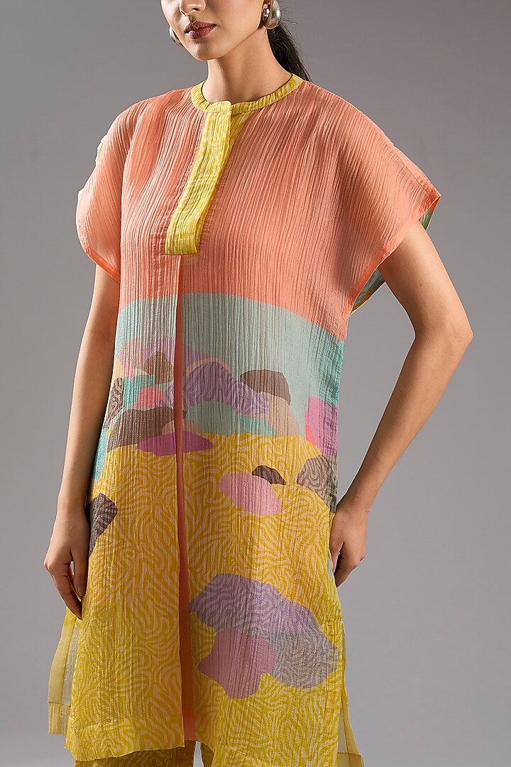 Peach Shimmer Cupro Abstract Printed Tunic Kurta Set by CLOS at Pernia's Pop Up Shop
