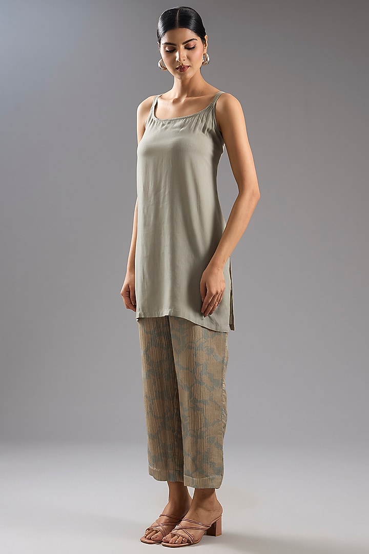 Grey Shimmer Cupro Abstract Printed Tunic Kurta Set by CLOS at Pernia's Pop Up Shop