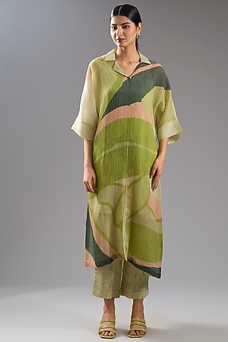 Green Shimmer Cupro Abstract Printed Tunic Kurta Set by CLOS