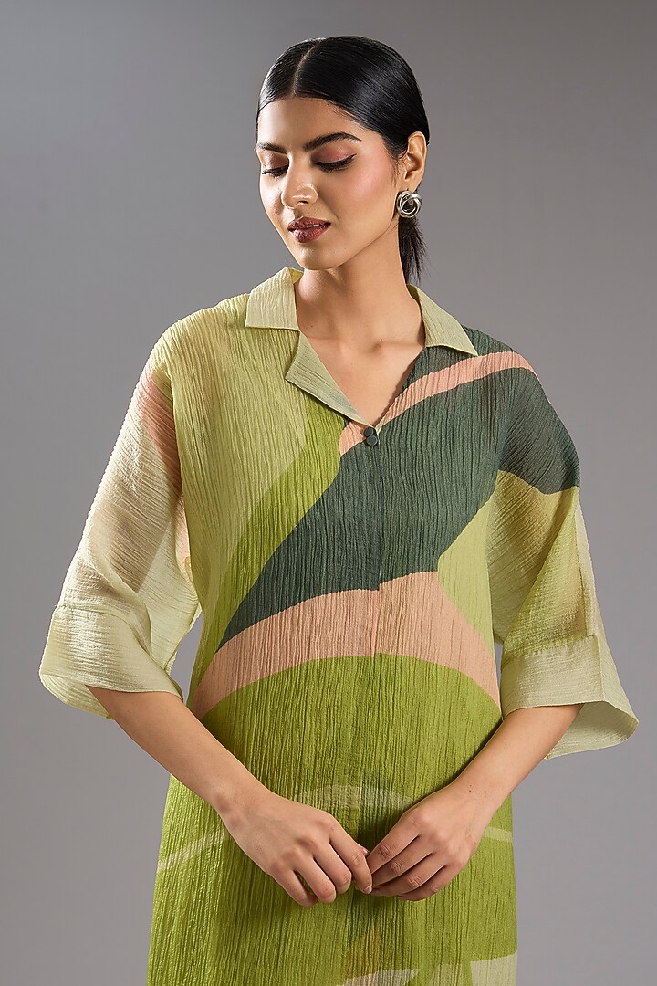 Green Shimmer Cupro Abstract Printed Tunic Kurta Set by CLOS at Pernia's Pop Up Shop
