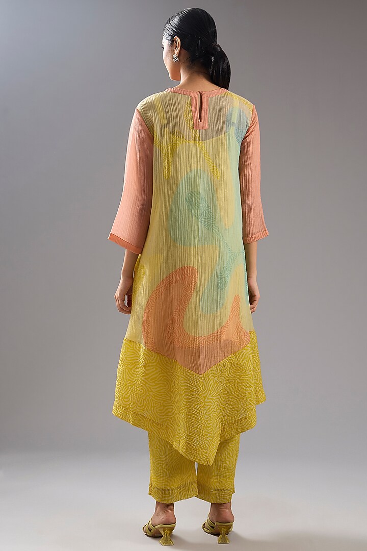 Peach Shimmer Cupro Abstract Printed Tunic Kurta Set by CLOS at Pernia's Pop Up Shop
