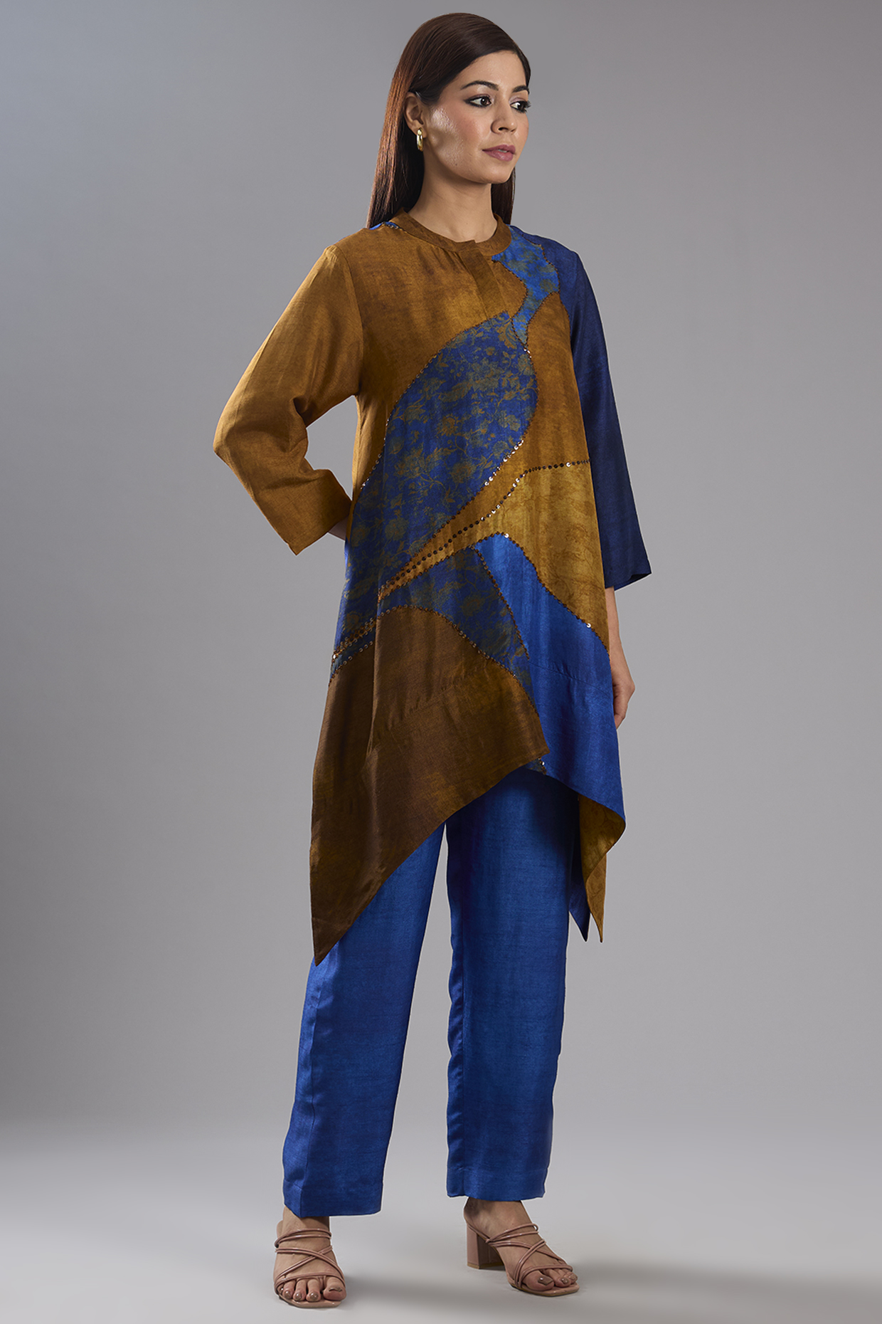 Blue Dupion Silk Abstract Printed Tunic Kurta Set by CLOS at Pernia's Pop Up Shop