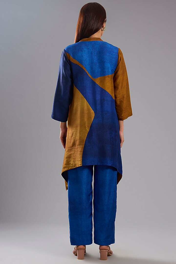 Blue Dupion Silk Abstract Printed Tunic Kurta Set by CLOS at Pernia's Pop Up Shop