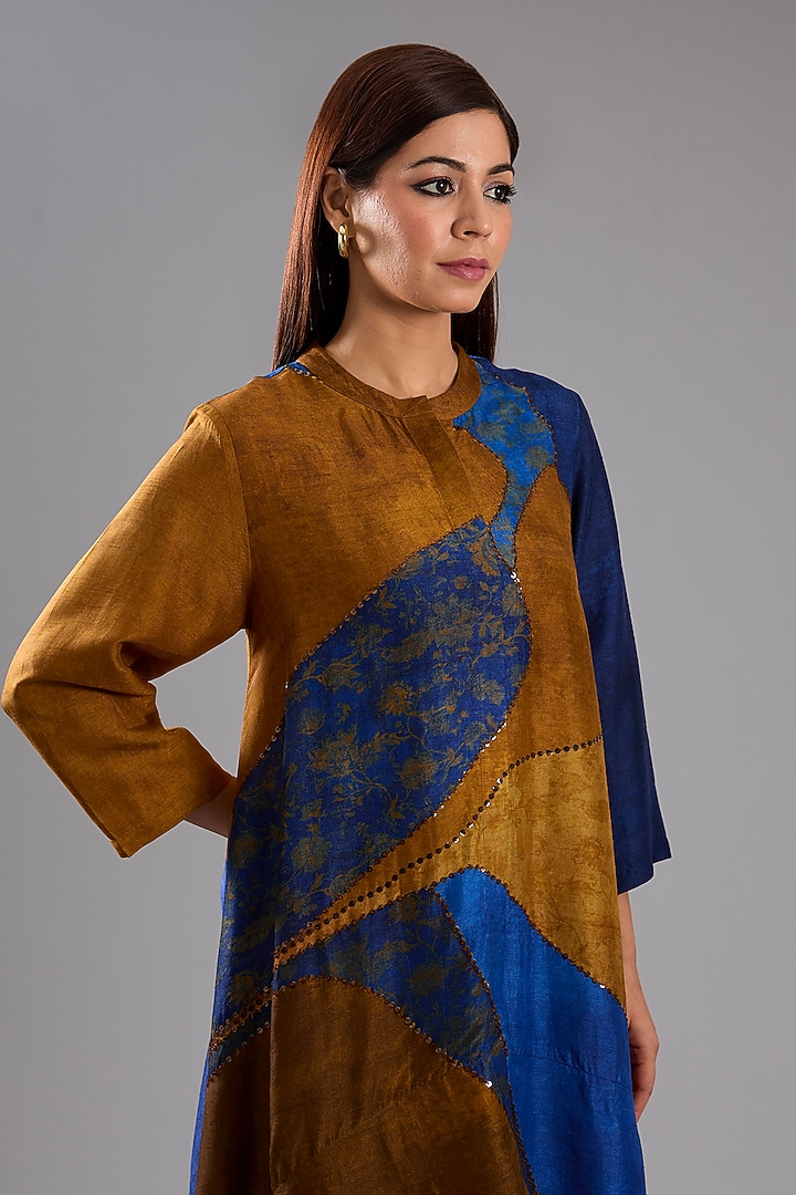 Blue Dupion Silk Abstract Printed Tunic Kurta Set by CLOS at Pernia's Pop Up Shop