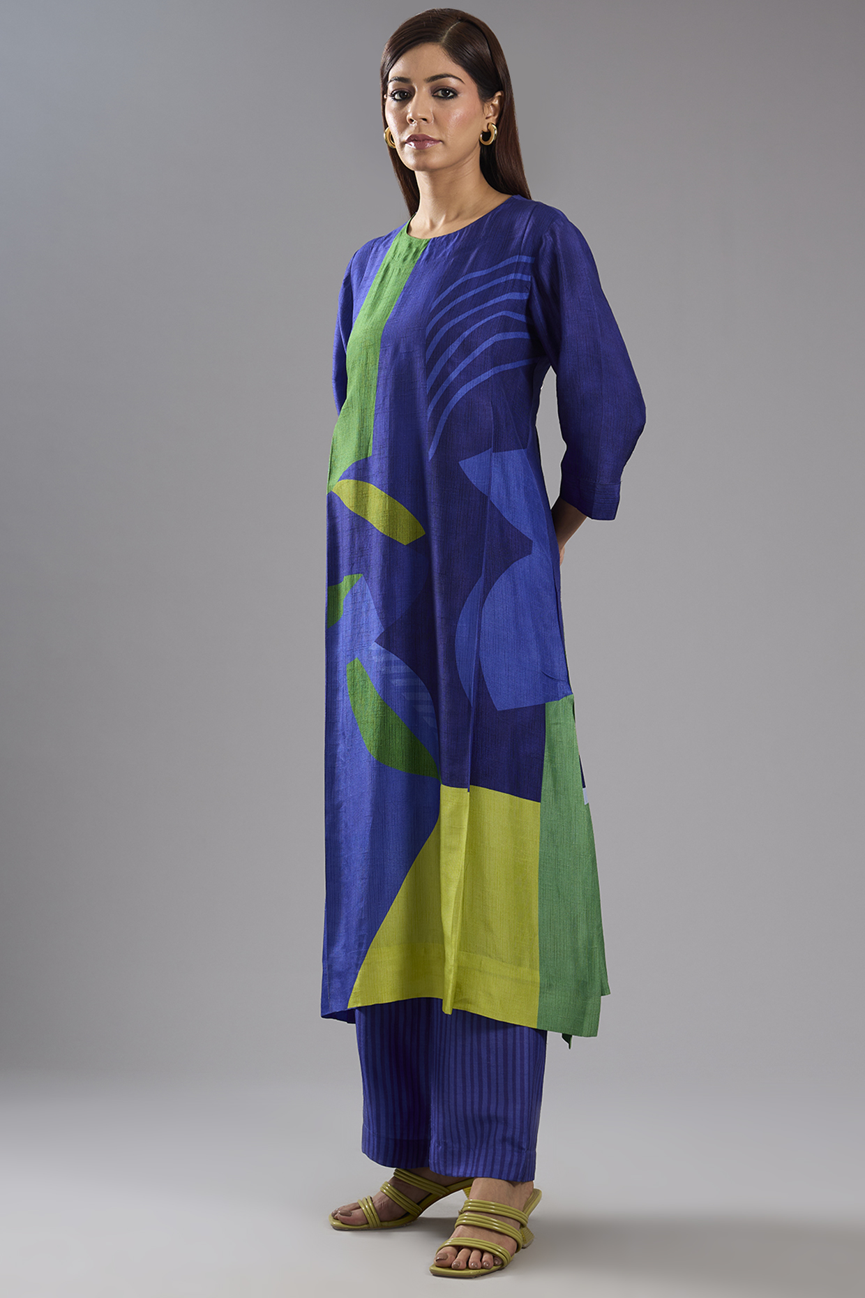 Blue Dupion Silk Abstract Printed Tunic Kurta Set by CLOS at Pernia's Pop Up Shop