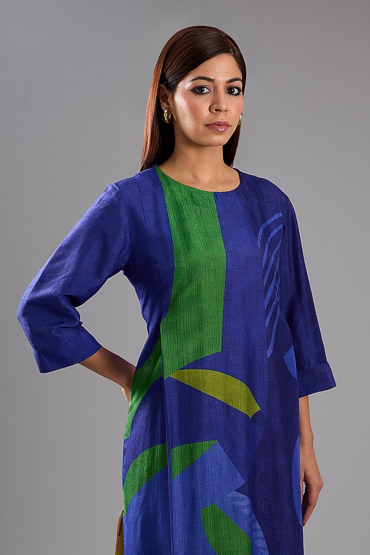 Blue Dupion Silk Abstract Printed Tunic Kurta Set by CLOS at Pernia's Pop Up Shop