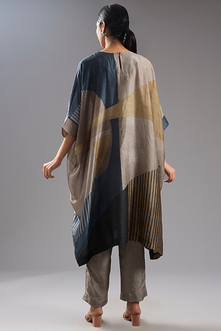 Grey Dupion Silk Abstract Printed Kaftan Set by CLOS at Pernia's Pop Up Shop