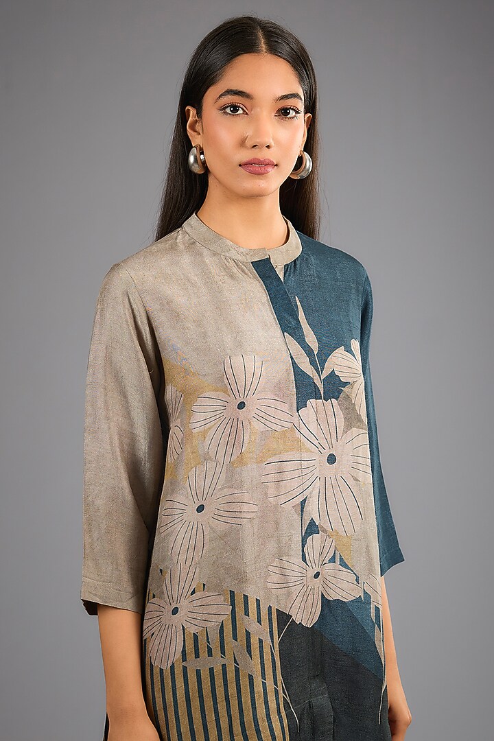 Grey Dupion Silk Printed Kurta Set by CLOS at Pernia's Pop Up Shop