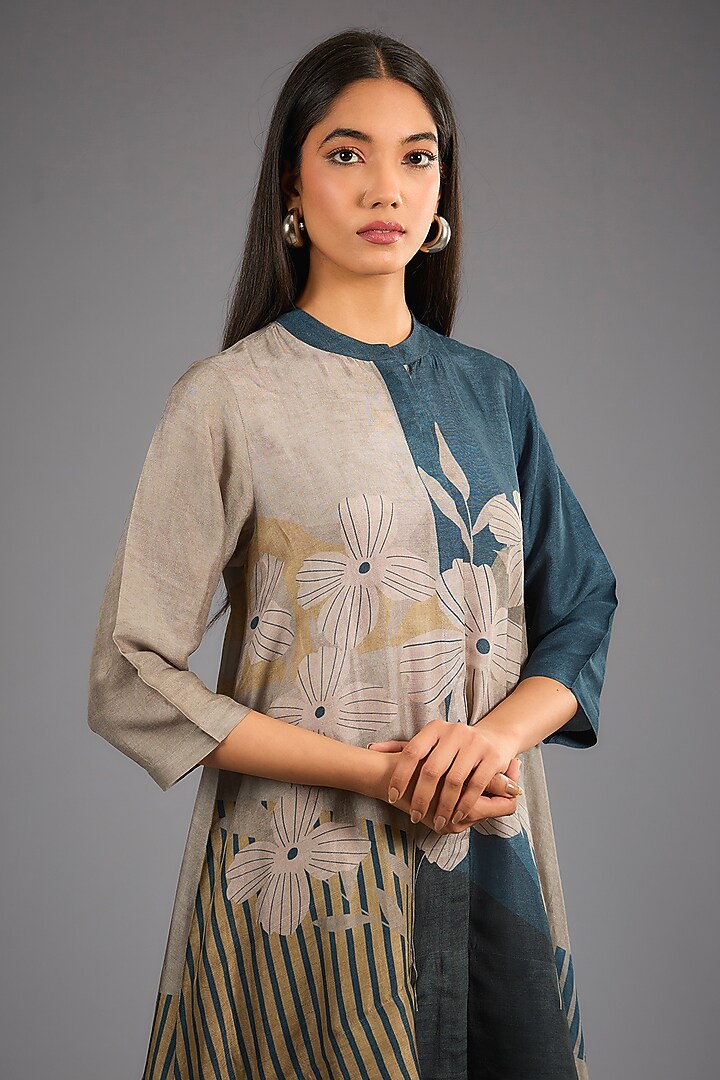 Grey Dupion Silk Printed Kurta Set by CLOS at Pernia's Pop Up Shop