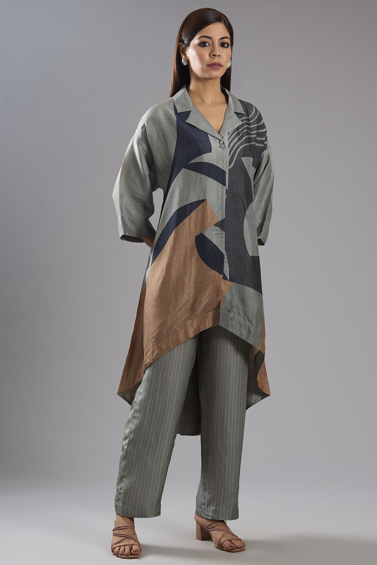 Grey Dupion Silk Abstract Printed Tunic Kurta Set by CLOS at Pernia's Pop Up Shop