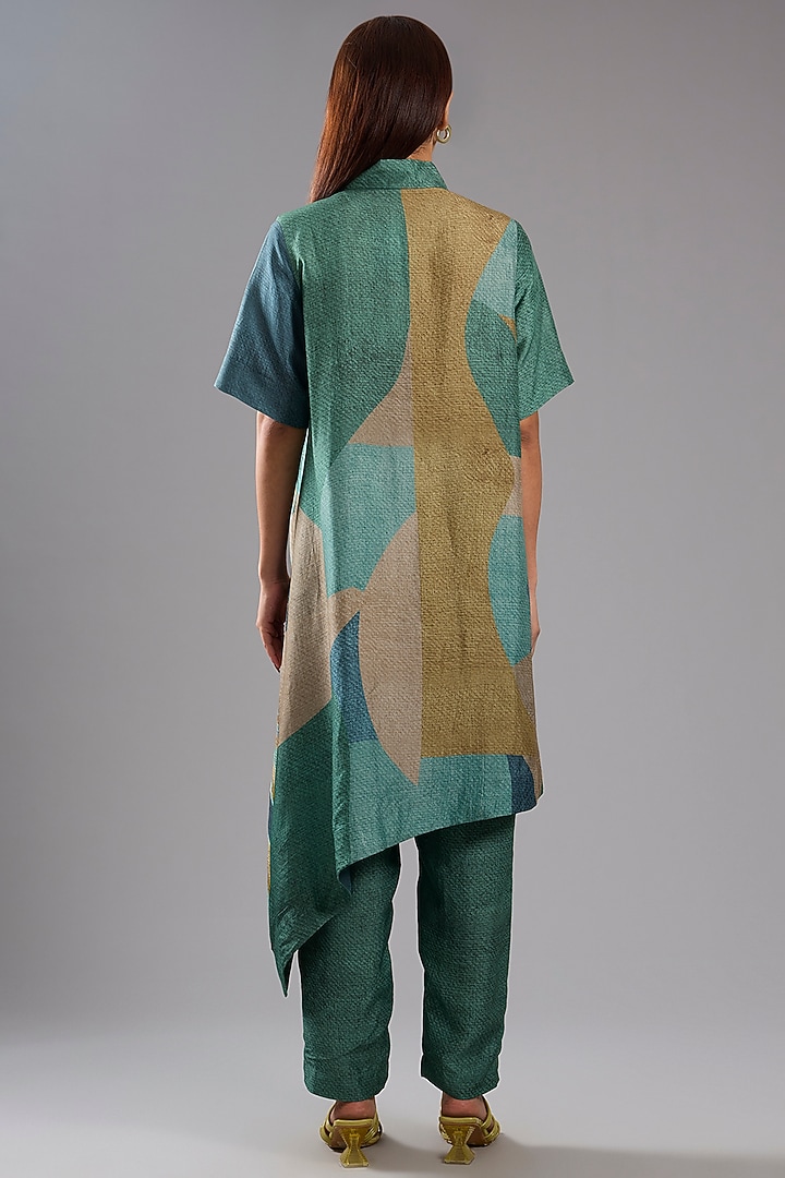 Green Dupion Silk Abstract Printed Tunic Kurta Set by CLOS at Pernia's Pop Up Shop