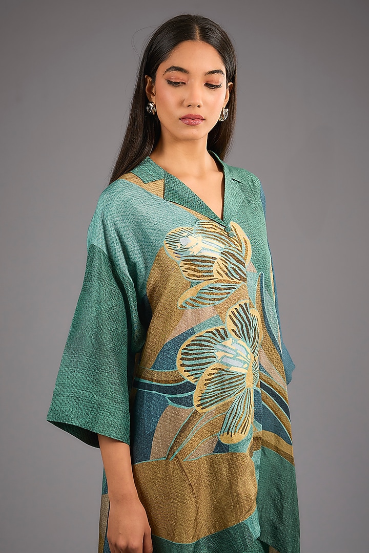 Green Dupion Silk Abstract Geometric Printed Kurta Set by CLOS at Pernia's Pop Up Shop