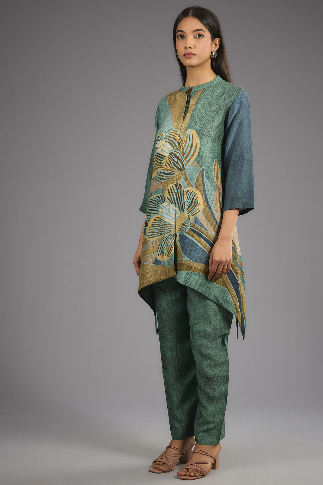 Green Dupion Silk Printed Kurta Set by CLOS at Pernia's Pop Up Shop