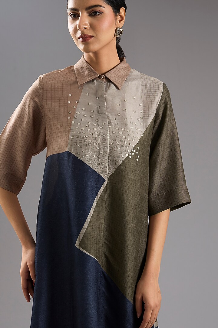 Grey Dupion Silk Abstract Printed Tunic Kurta Set by CLOS at Pernia's Pop Up Shop