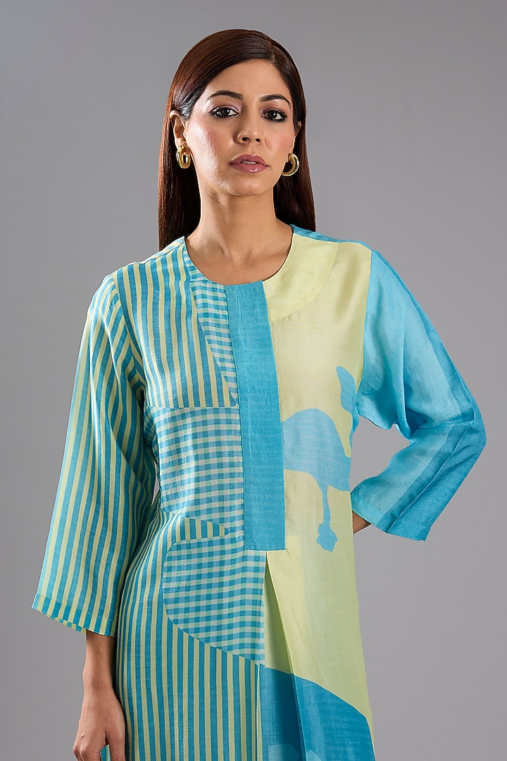 Blue Dupion Silk Abstract Printed Tunic Kurta Set by CLOS at Pernia's Pop Up Shop