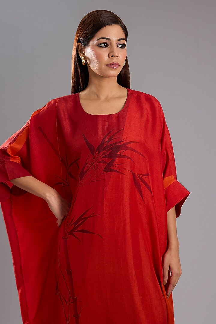 Red Dupion Silk Abstract Printed Tunic Kurta Set by CLOS at Pernia's Pop Up Shop
