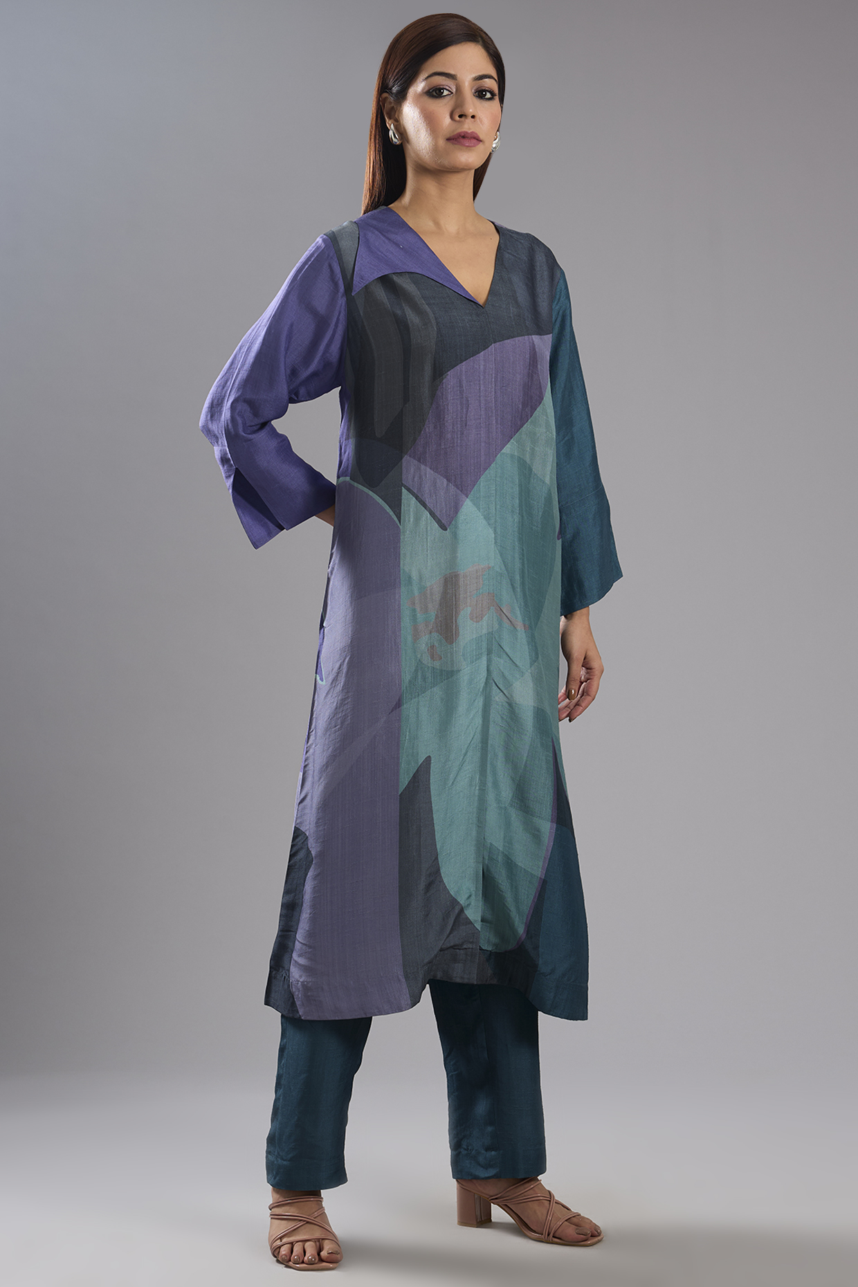 Green Dupion Silk Abstract Printed Kurta Set by CLOS at Pernia's Pop Up Shop