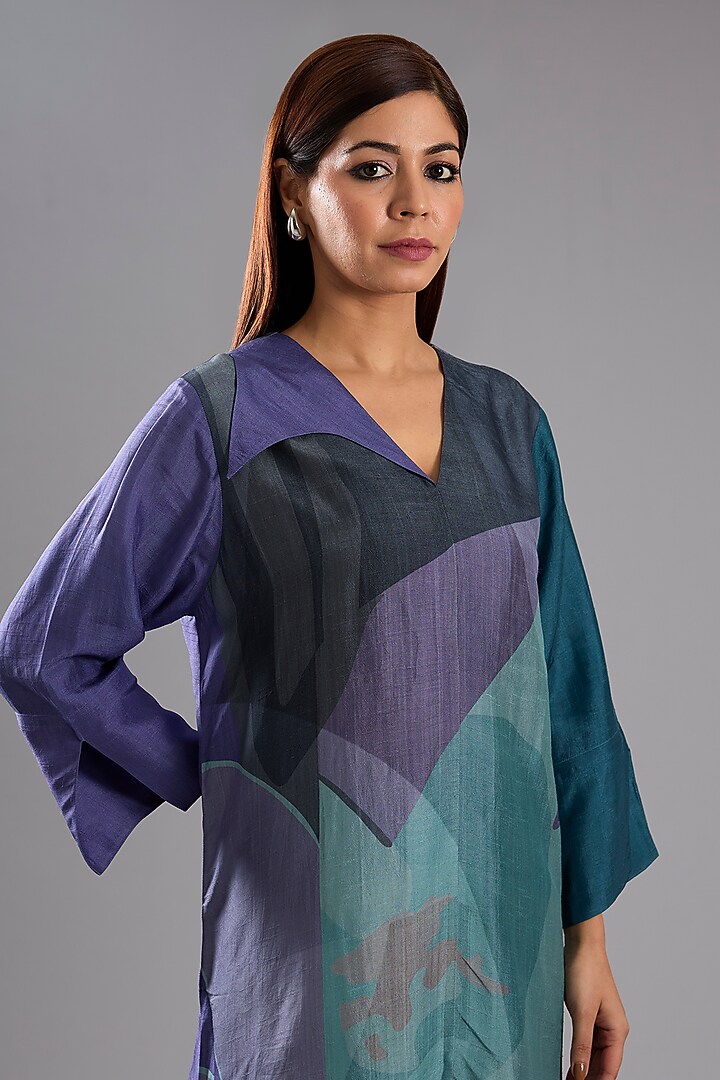 Green Dupion Silk Abstract Printed Kurta Set by CLOS at Pernia's Pop Up Shop