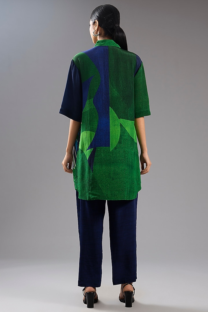 Green Silk Crepe Abstract Printed Kurta Set by CLOS at Pernia's Pop Up Shop