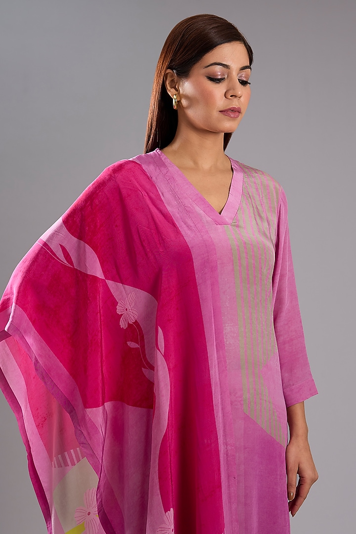 Pink Silk Crepe Abstract Printed Kurta Set by CLOS at Pernia's Pop Up Shop