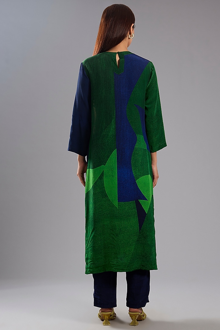 Green Silk Crepe Abstract Printed Kurta Set by CLOS at Pernia's Pop Up Shop