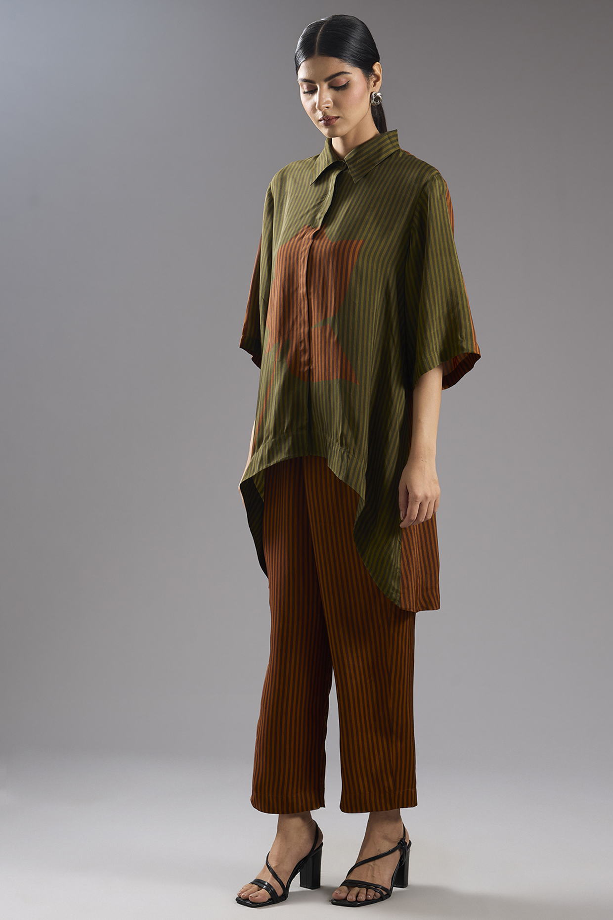 Green Silk Crepe Abstract Printed Tunic Kurta Set by CLOS at Pernia's Pop Up Shop