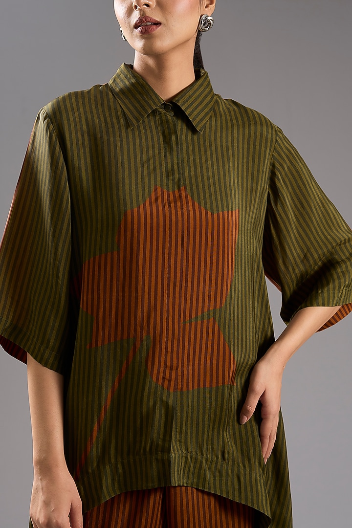 Green Silk Crepe Abstract Printed Tunic Kurta Set by CLOS at Pernia's Pop Up Shop