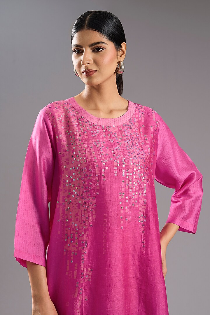 Pink Dupion Silk Abstract Printed Kurta Set by CLOS at Pernia's Pop Up Shop