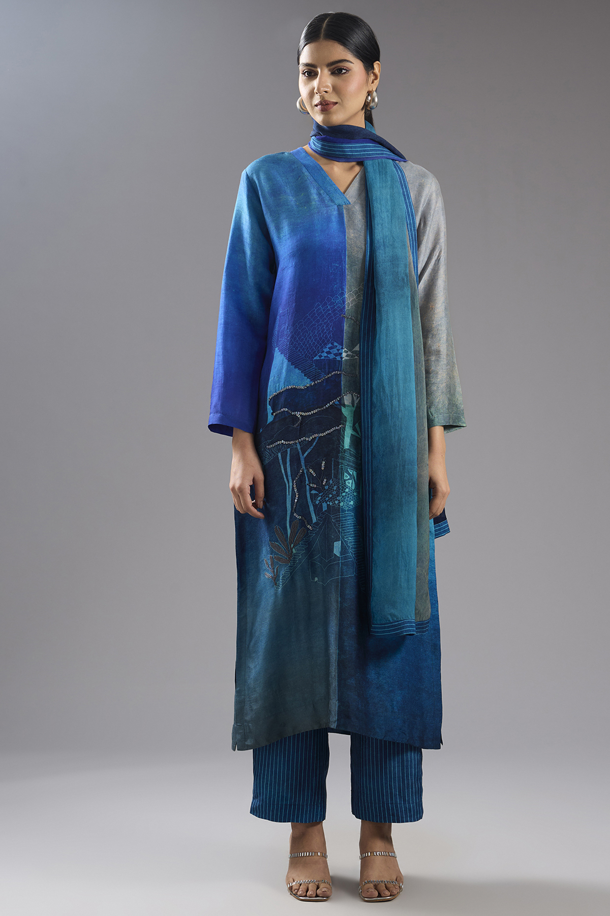 Blue Dupion Silk Abstract Printed Tunic Kurta Set by CLOS at Pernia's Pop Up Shop