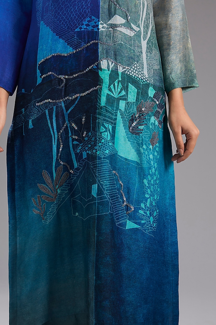 Blue Dupion Silk Abstract Printed Tunic Kurta Set by CLOS at Pernia's Pop Up Shop