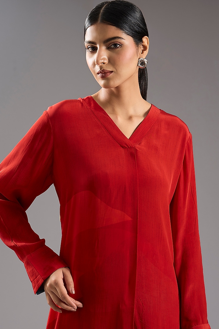 Red Silk Crepe Abstract Printed Tunic Kurta Set by CLOS at Pernia's Pop Up Shop