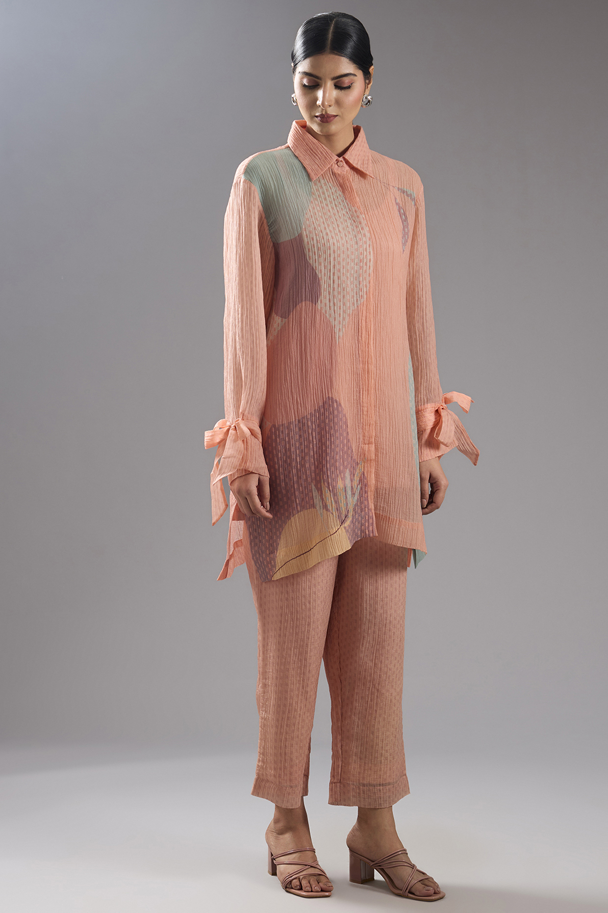 Peach Shimmer Cupro Abstract Printed Tunic Kurta Set by CLOS at Pernia's Pop Up Shop