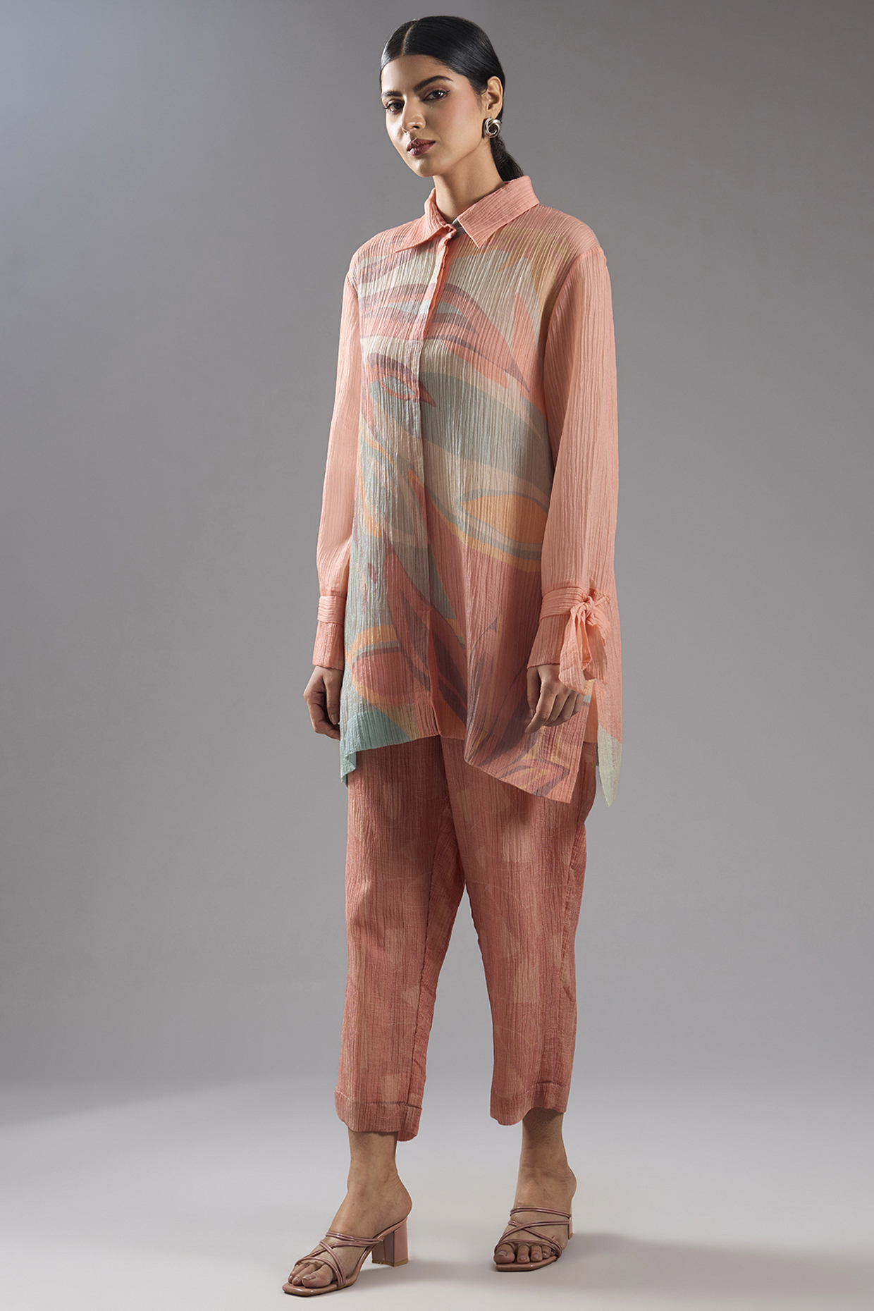 Peach Shimmer Cupro Abstract Printed Tunic Kurta Set by CLOS at Pernia's Pop Up Shop