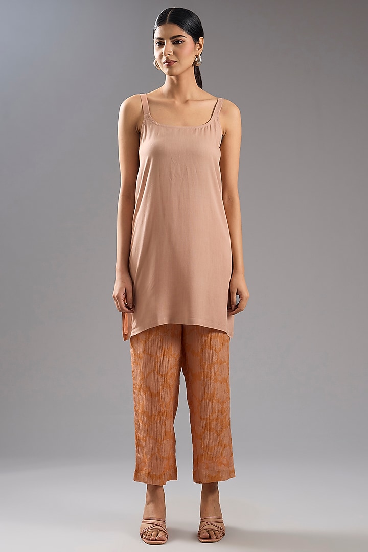 Peach Shimmer Cupro Abstract Printed Tunic Kurta Set by CLOS at Pernia's Pop Up Shop
