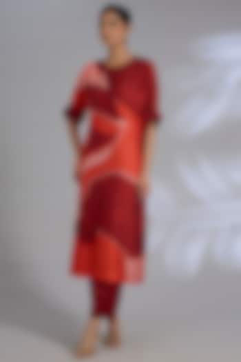 Maroon Dupion Silk Kurta Set by CLOS at Pernia's Pop Up Shop