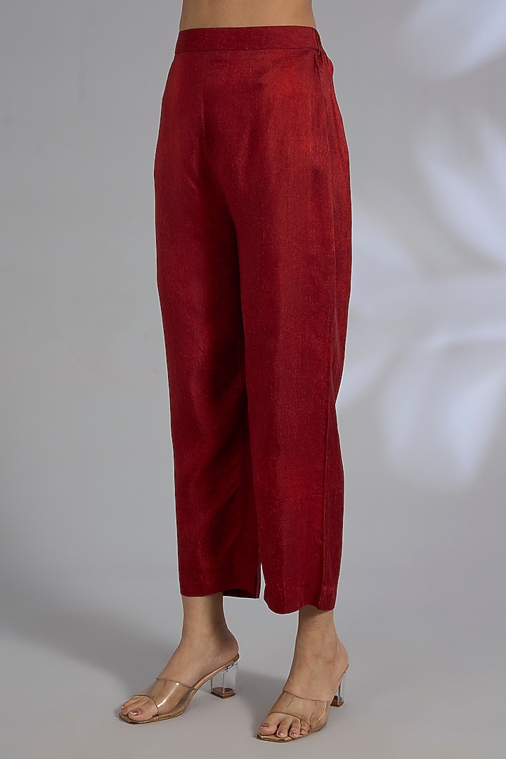 Maroon Dupion Silk Kurta Set by CLOS at Pernia's Pop Up Shop