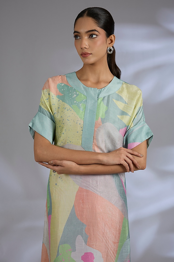 Multi-Colored Dupion Silk Kurta Set by CLOS at Pernia's Pop Up Shop