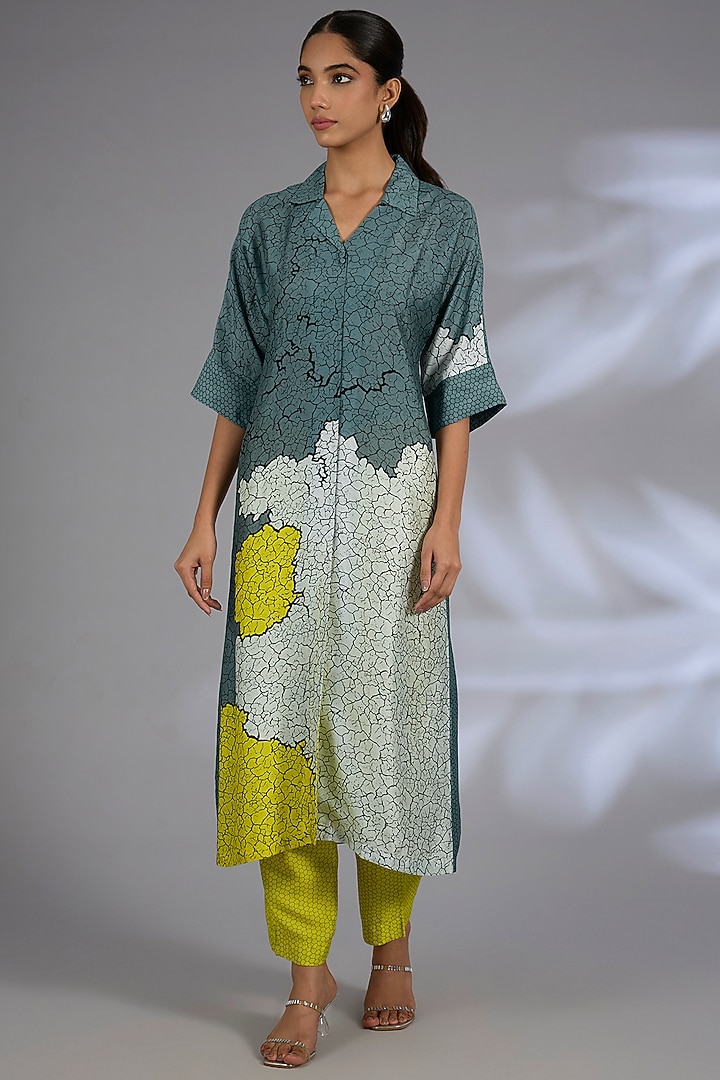 Green Dupion Silk Kurta Set by CLOS at Pernia's Pop Up Shop