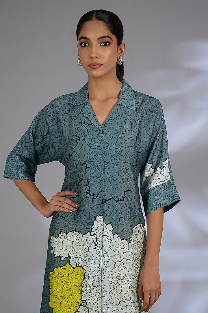 Green Dupion Silk Kurta Set by CLOS at Pernia's Pop Up Shop