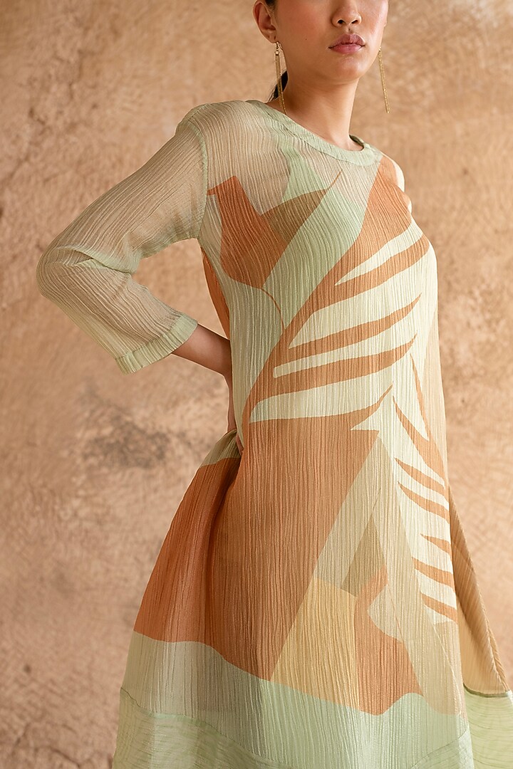 Mint Green Shimmer Cupro Wrinkle Abstract Printed A-Line Kurta Set by CLOS at Pernia's Pop Up Shop