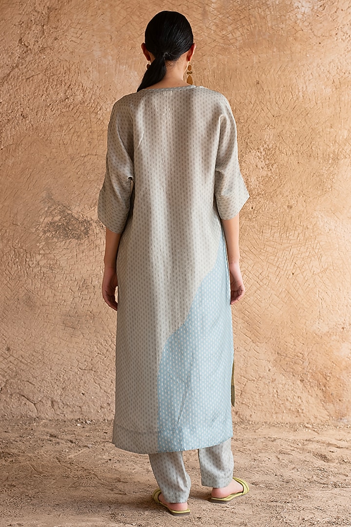 Light Grey Dupion Silk High-Low Kurta Set by CLOS at Pernia's Pop Up Shop
