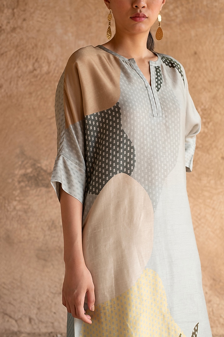 Light Grey Dupion Silk High-Low Kurta Set by CLOS at Pernia's Pop Up Shop