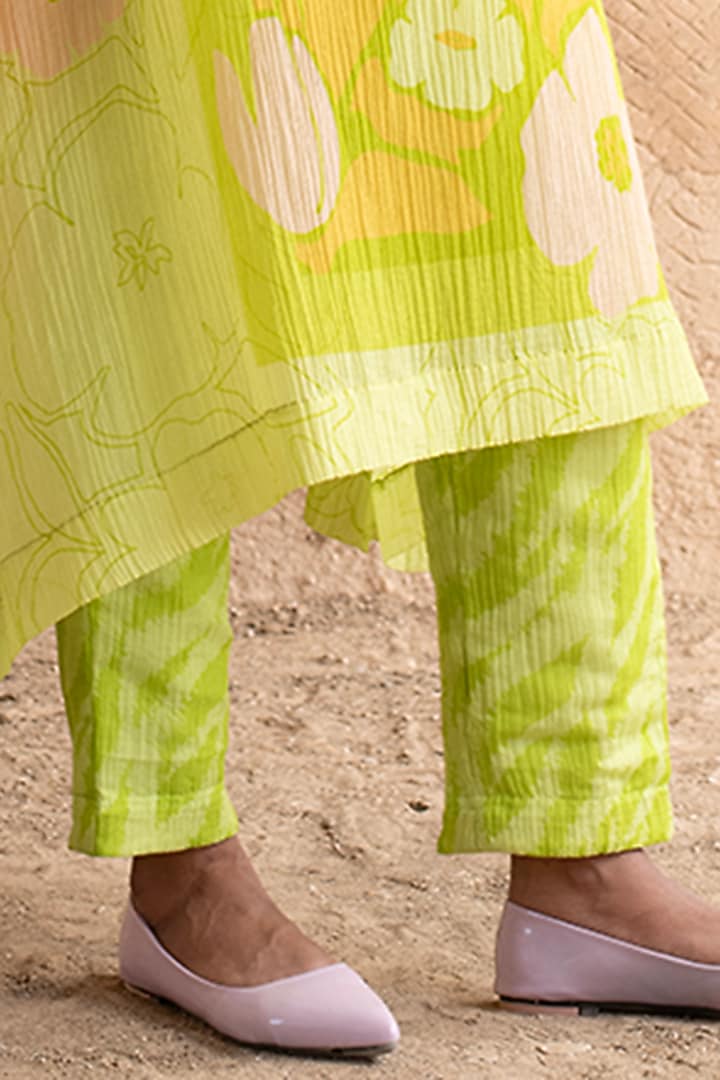 Lime Green Shimmer Cupro Wrinkle & Japanese Fabric A-Line Kurta Set by CLOS at Pernia's Pop Up Shop