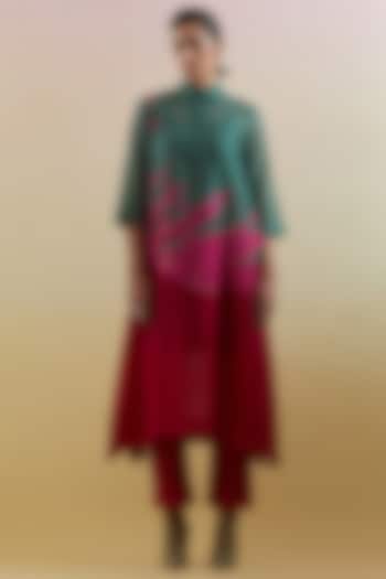 Green & Pink Linen Silk Embellished Kurta Set by CLOS at Pernia's Pop Up Shop