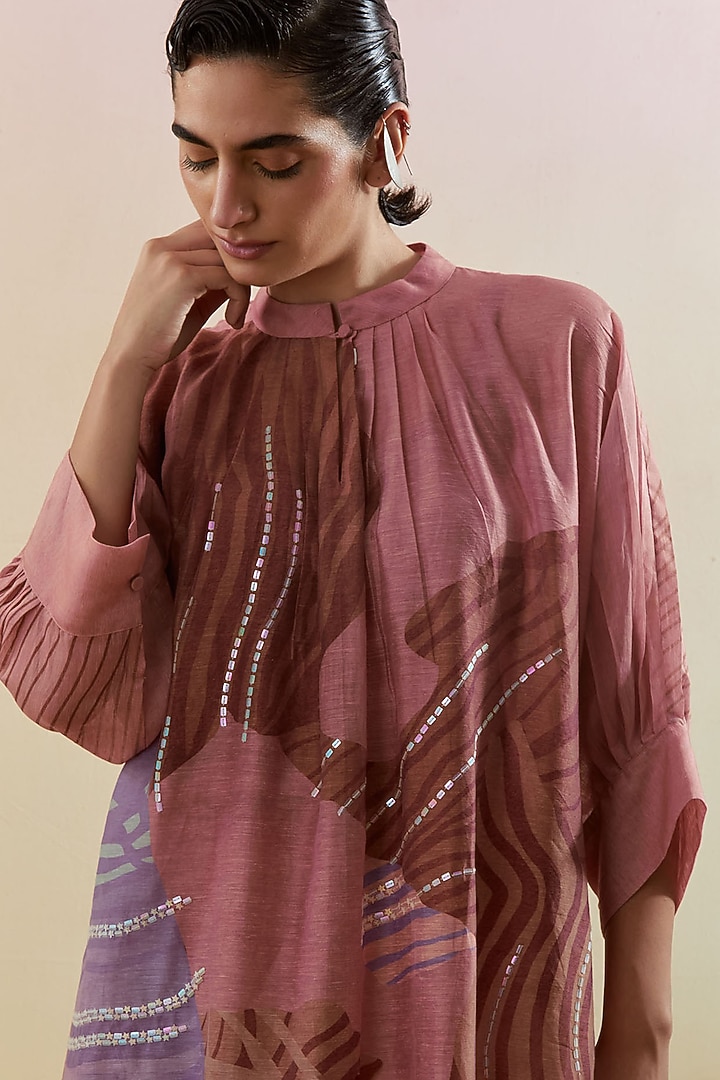 Dusty Pink Linen Silk Embellished Kurta Set by CLOS at Pernia's Pop Up Shop